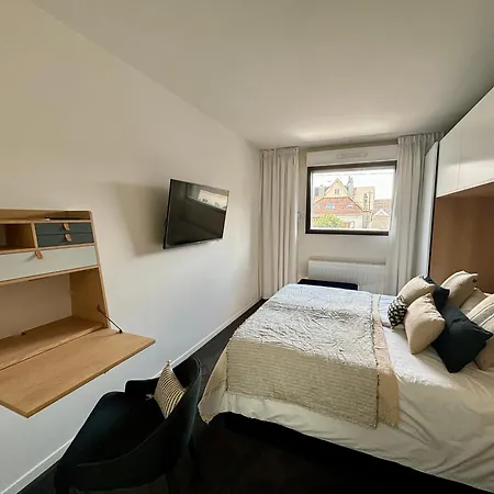 Duplex Moderne 2 Entre Et Commerces ! *