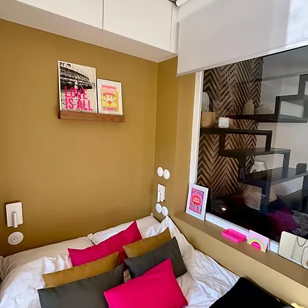 Duplex Moderne 2 Entre Et Commerces ! *