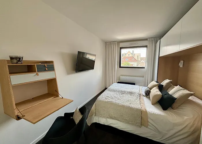 Duplex Moderne 2 Entre Et Commerces ! *